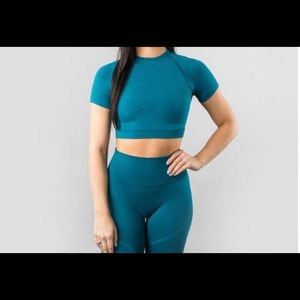 Alphalete Revival Short Sleeve Crop Top